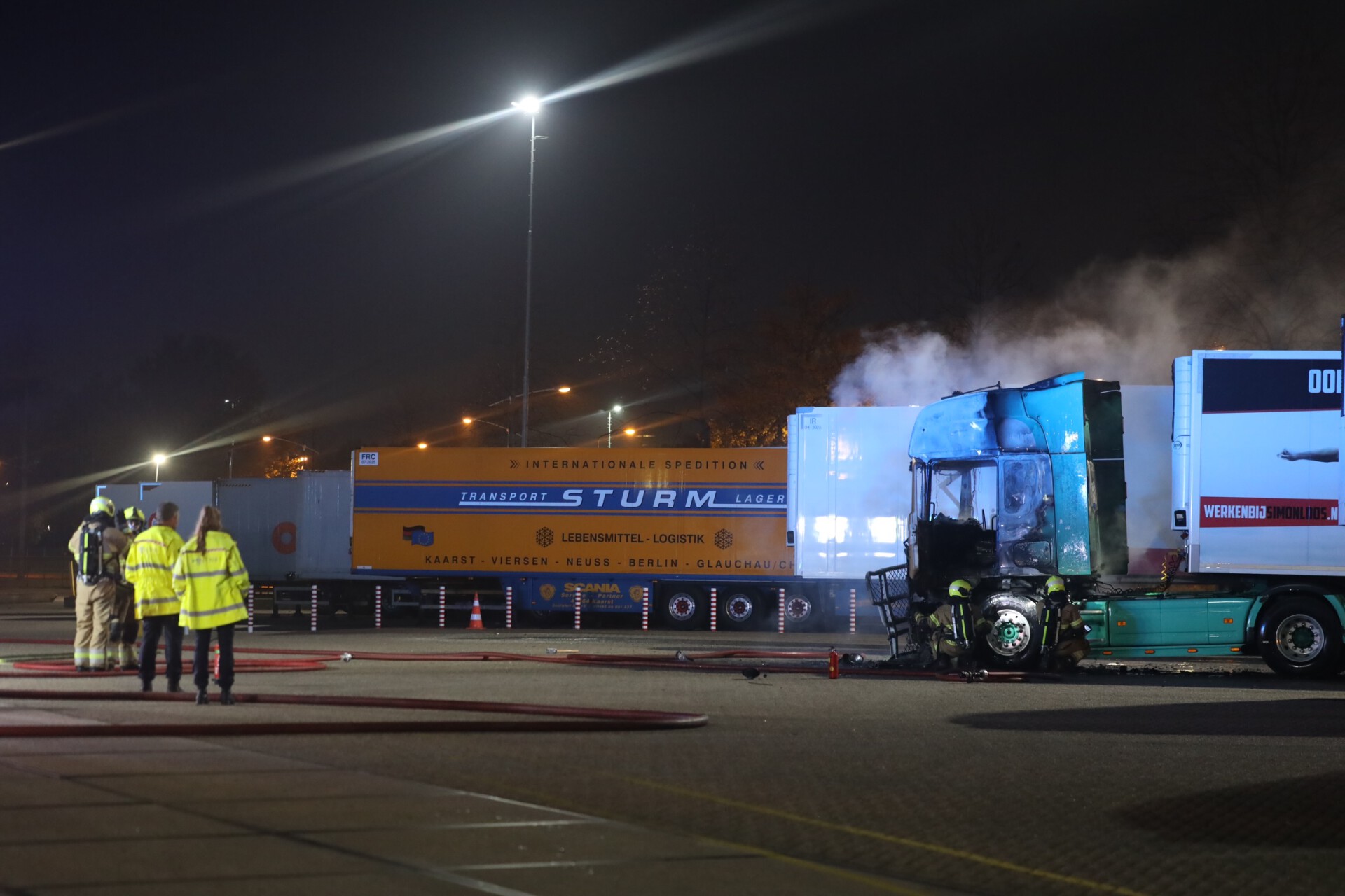 Vrachtwagen Verwoest Door Brand Brabant