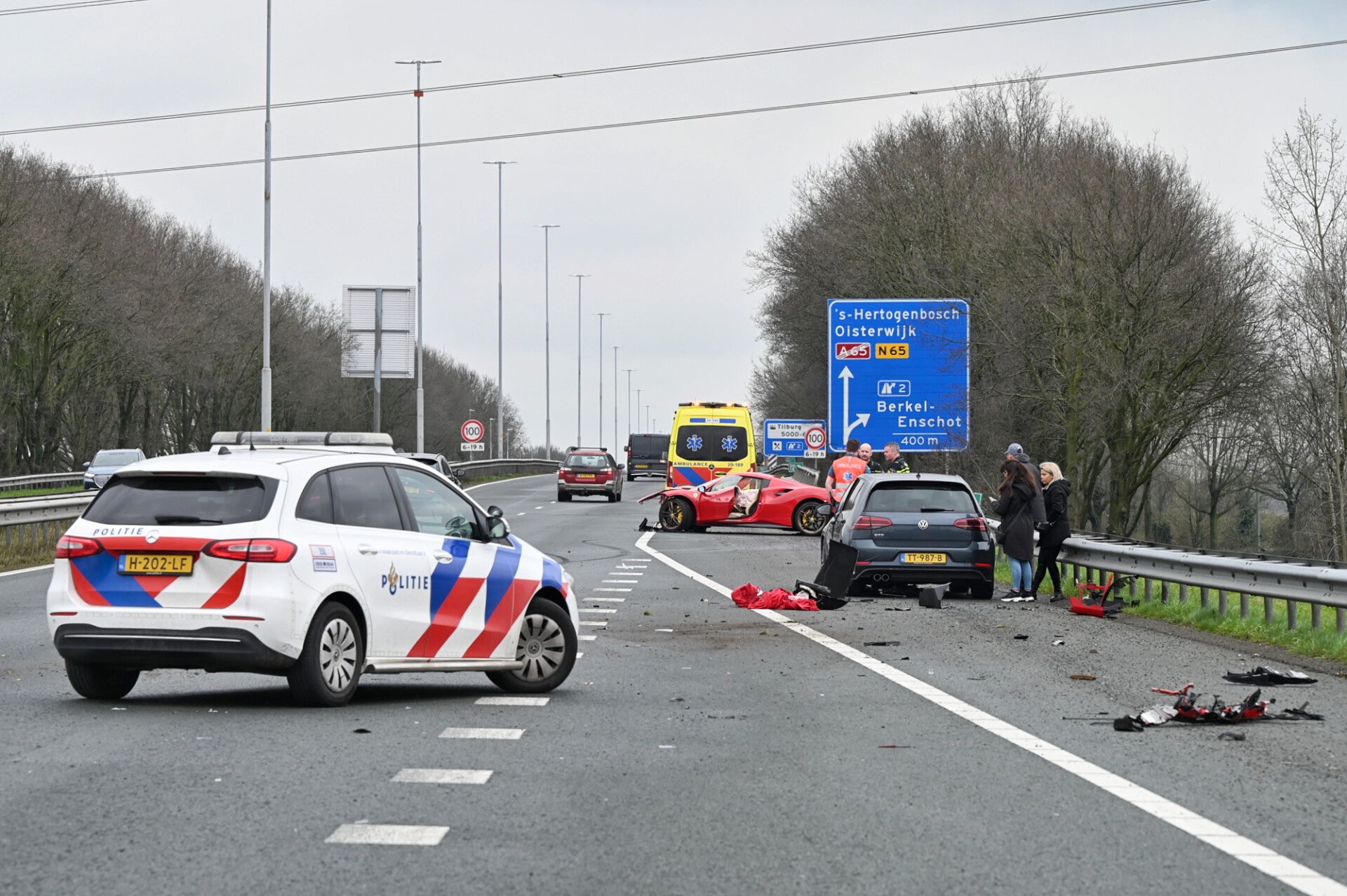 Ferrari Van Euro Crasht Op Snelweg Twee Gewonden Brabant