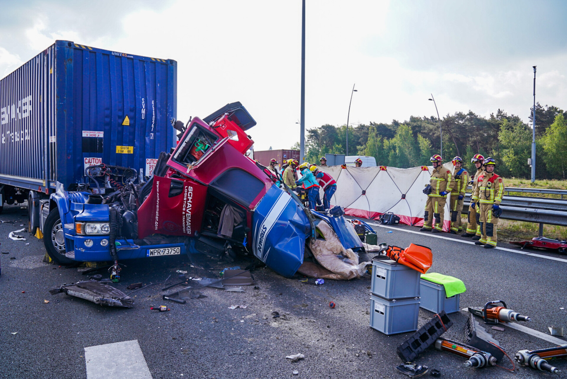 Zwaar ongeval met vrachtwagens op de A2