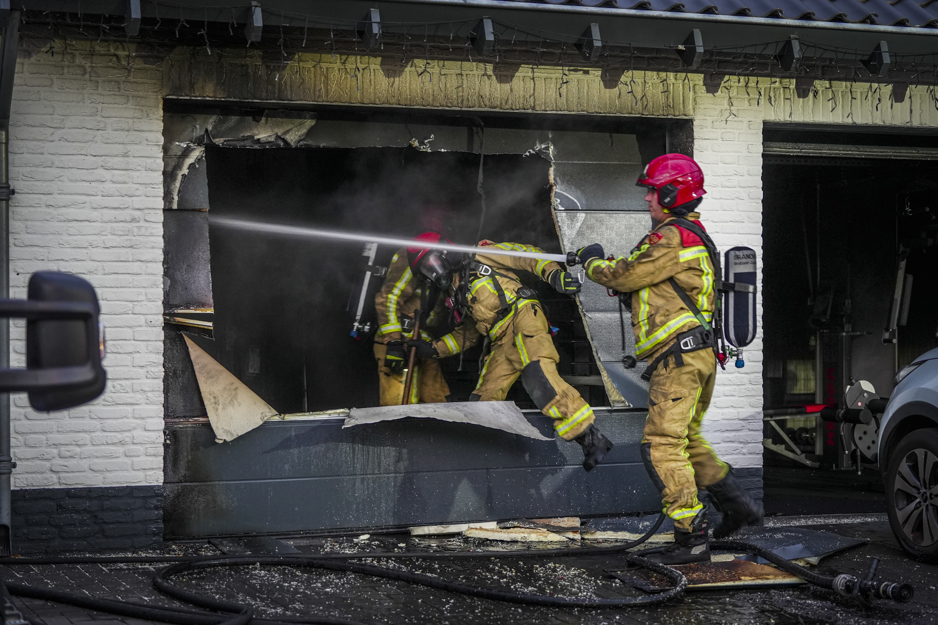 Dubbele garage uitgebrand in Nuenen
