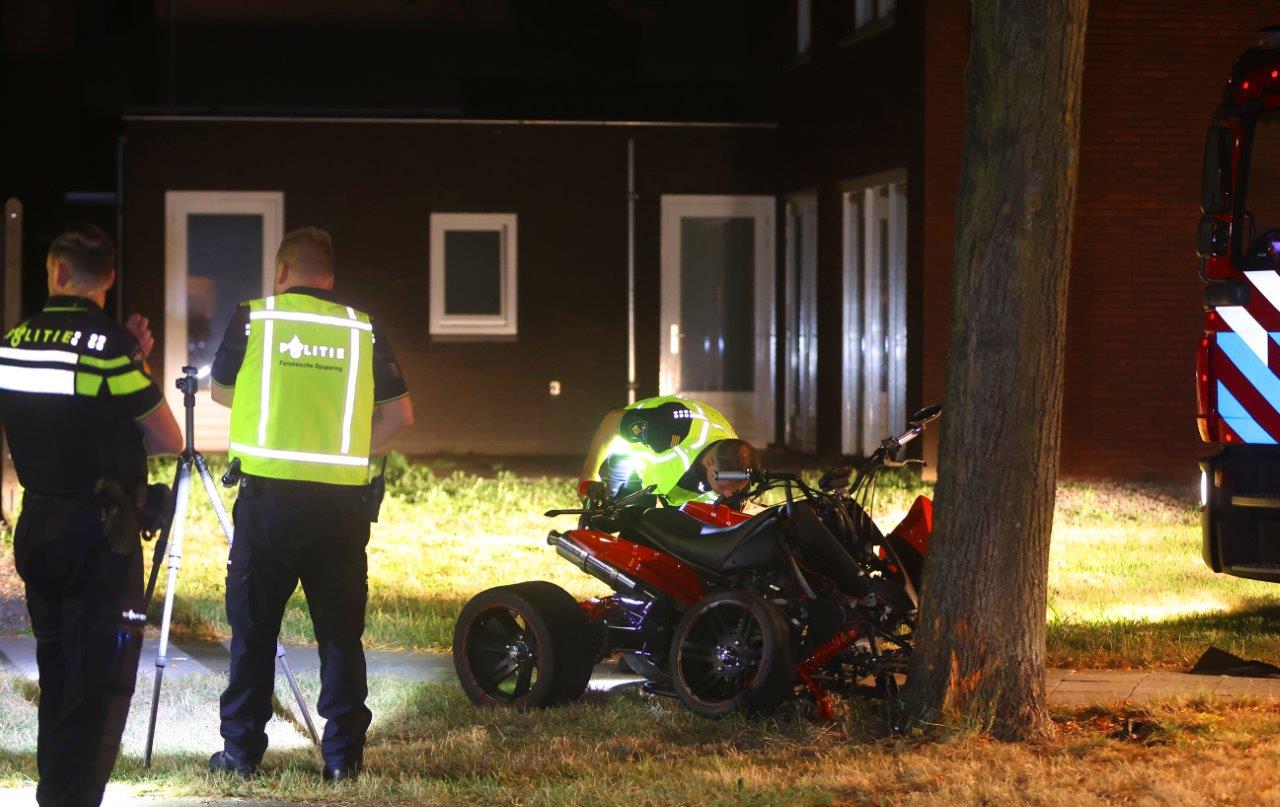 UPDATE: Quadrijder (25) dood na frontale aanrijding tegen boom