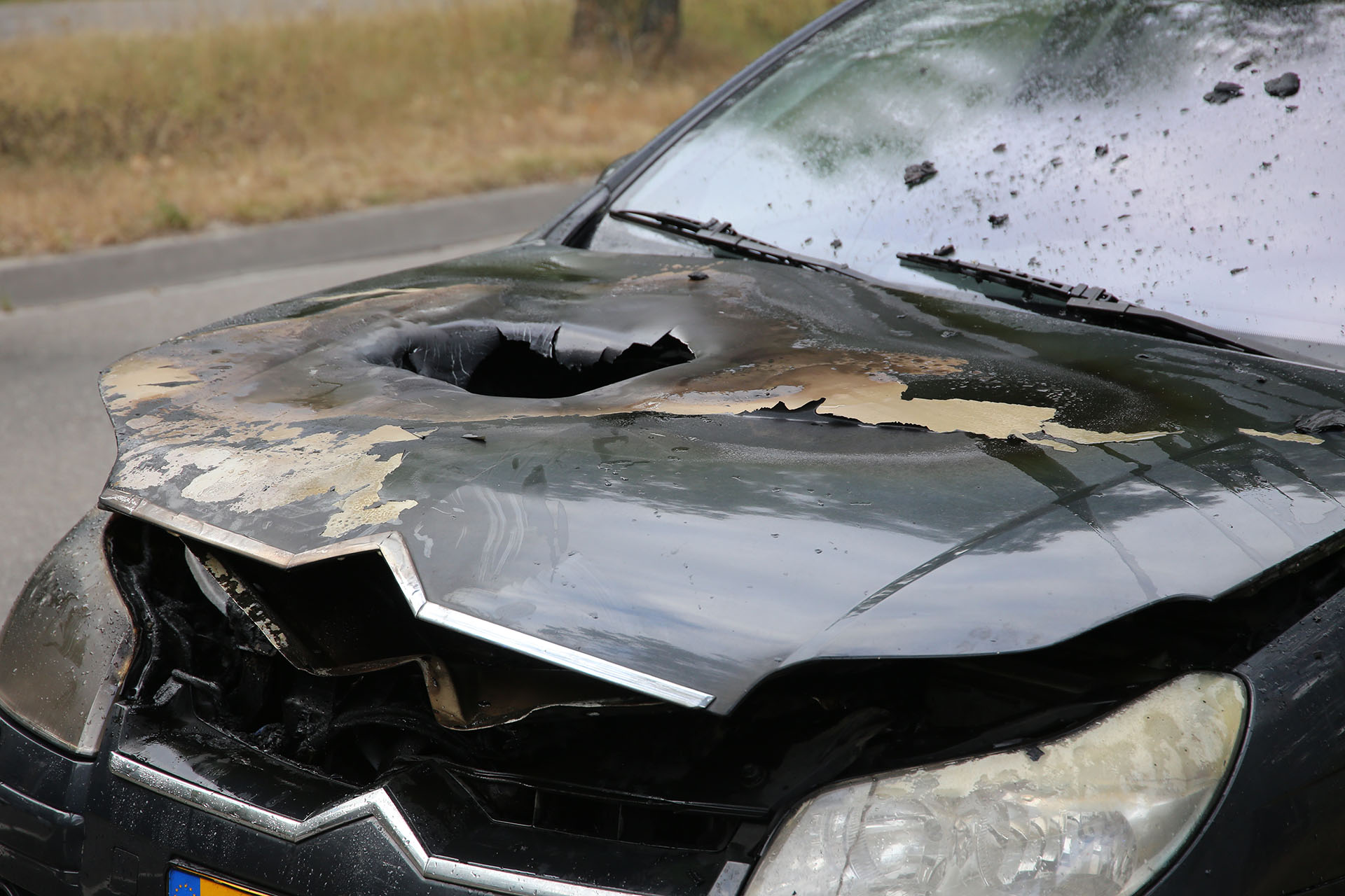 Autobrand op industrieterrein Son en Breugel