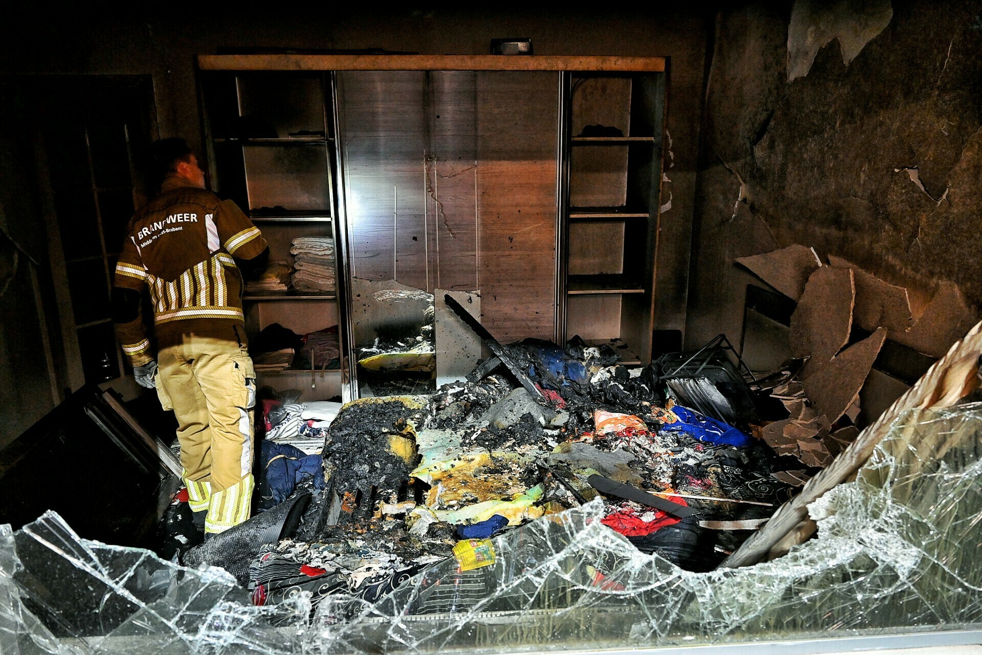 Slaapkamer volledig uitgebrand Tilburg