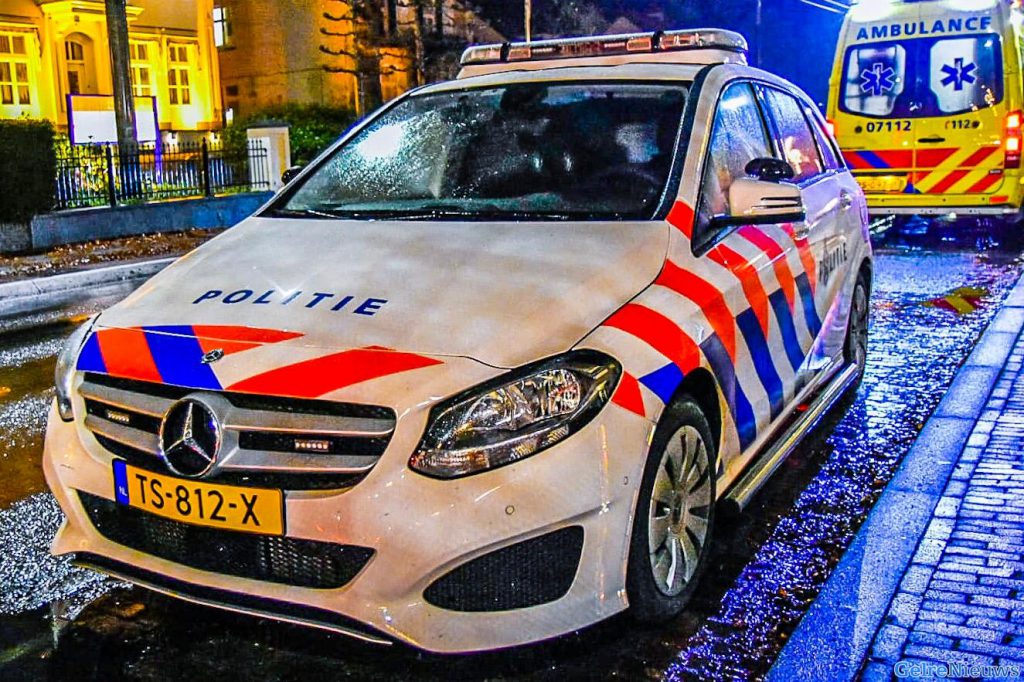 Dronken fatbiker rijdt op snelweg tegen verkeer in