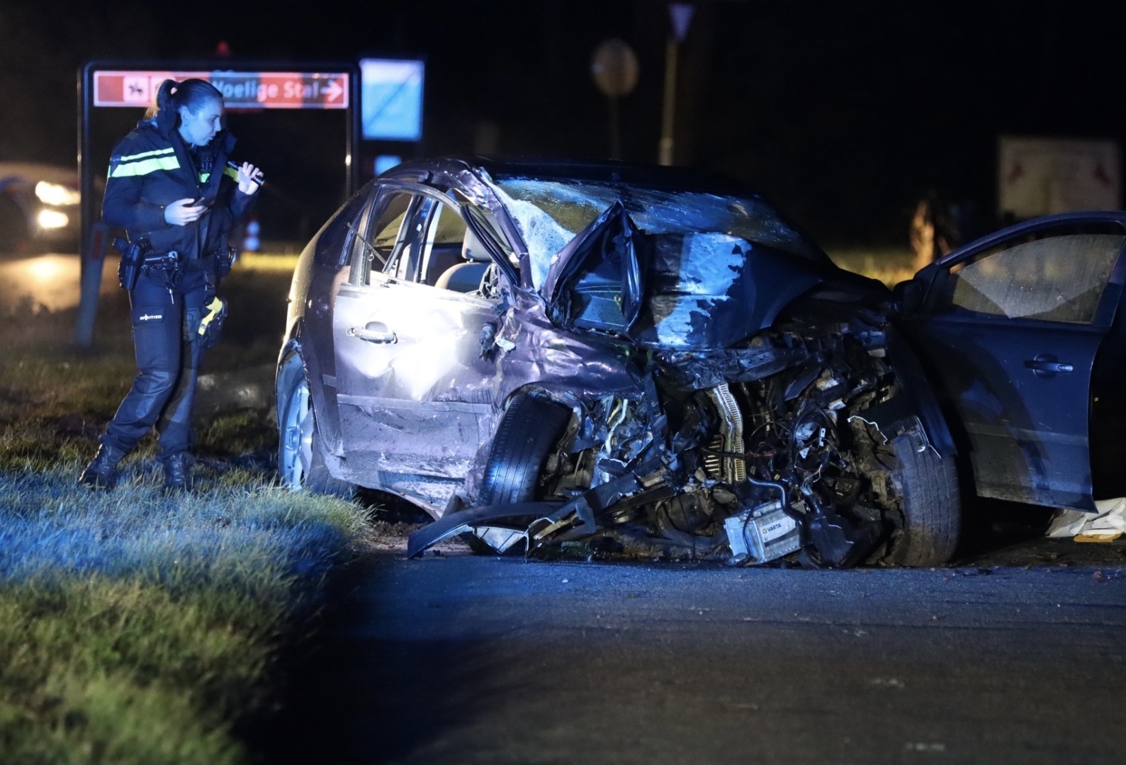 Automobilist (36) uit Brabant overleden na aanrijding met vrachtwagen