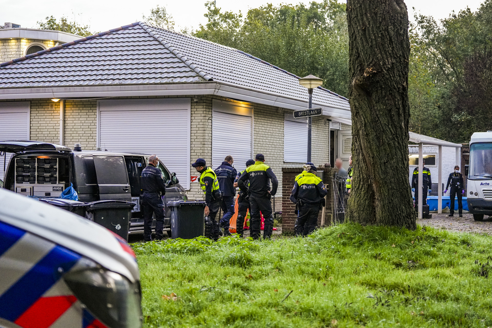 Drugsactie op woonwagenkampen in het land, ruim 1000 agenten aanwezig