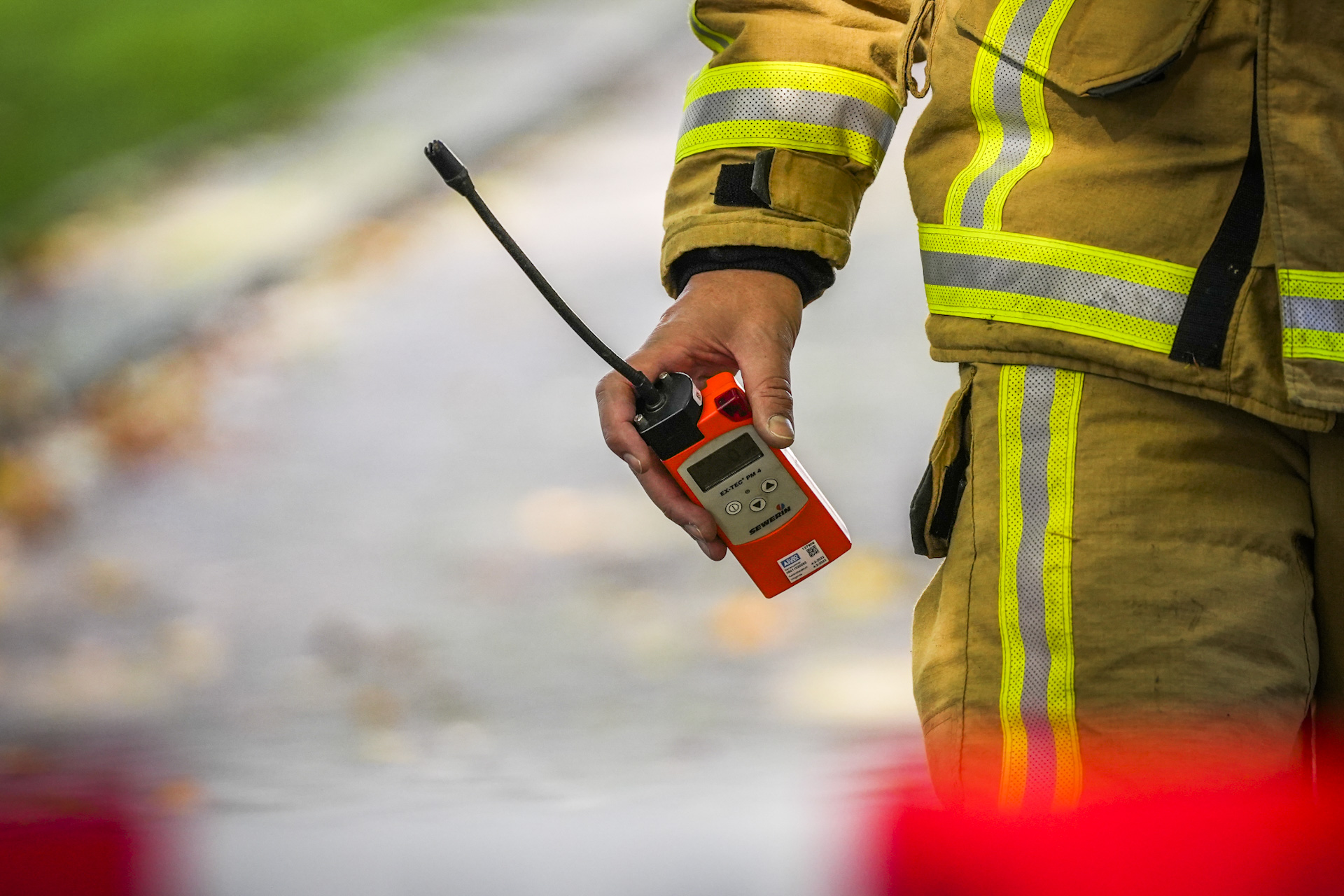 Fotoserie: Politie Haalt Verward Persoon Uit Woning