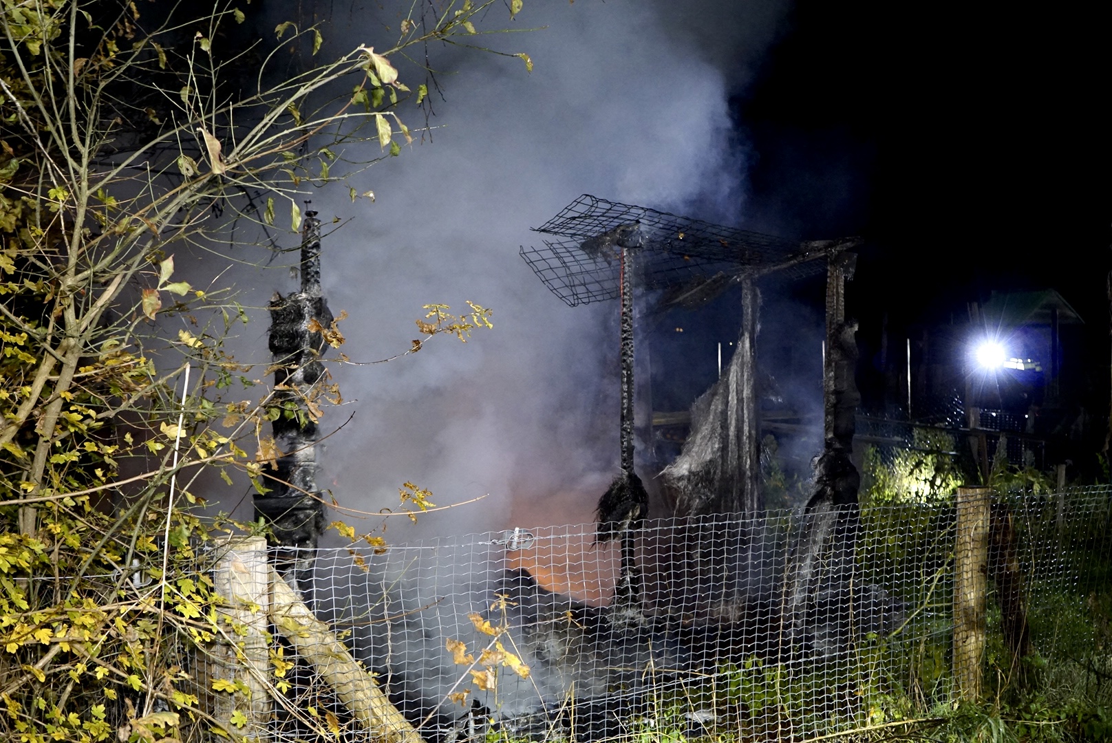 Opnieuw brand in Boxmeer, tweede nacht oprij