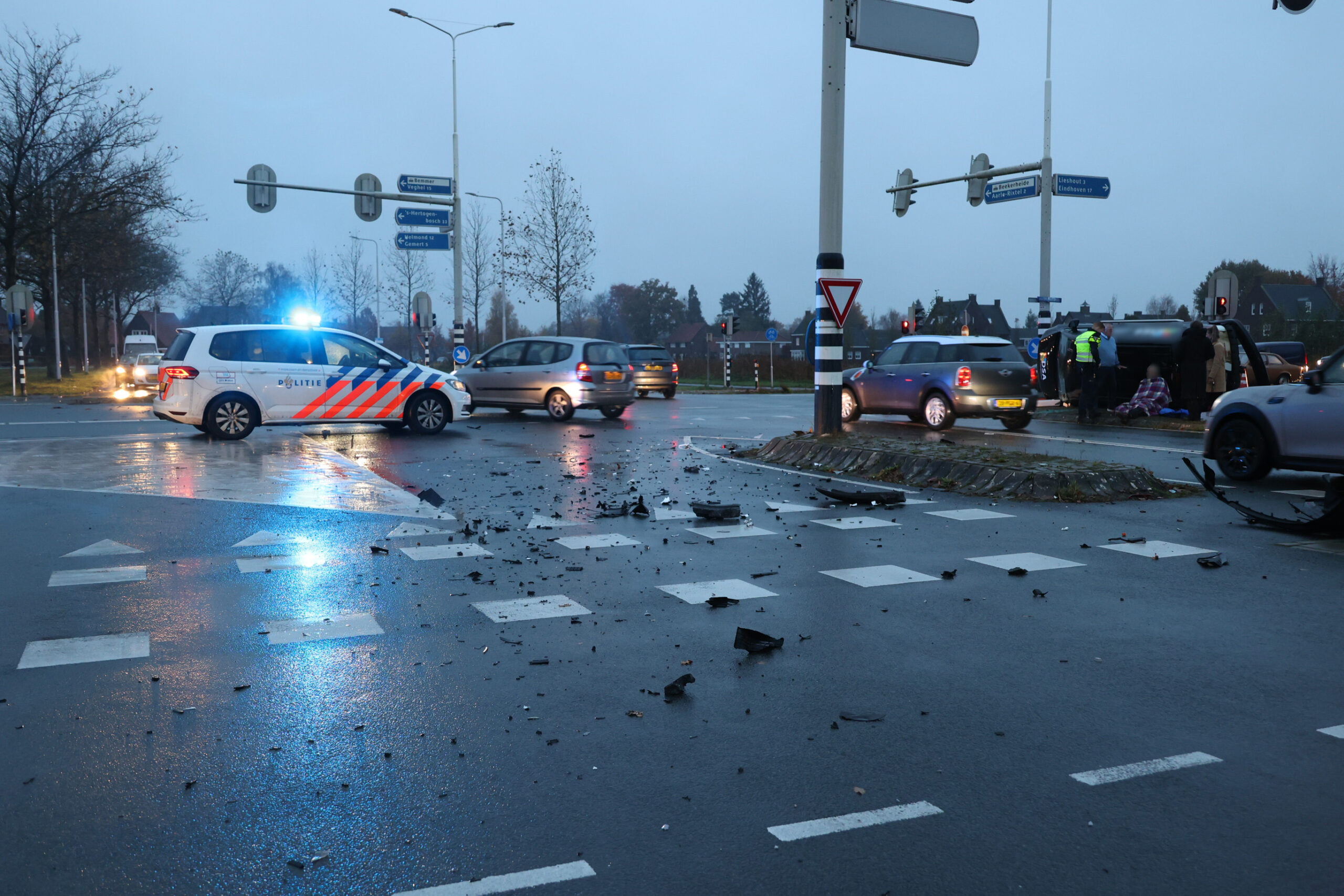 Ravage na ongeval tussen twee voertuigen