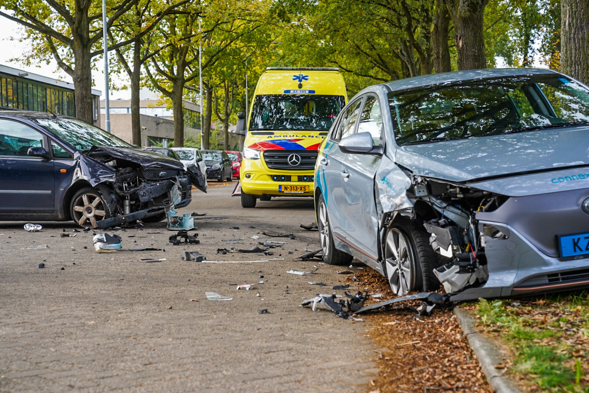 Veel Schade Na Botsing Tussen Twee Auto’s - 112Brabant