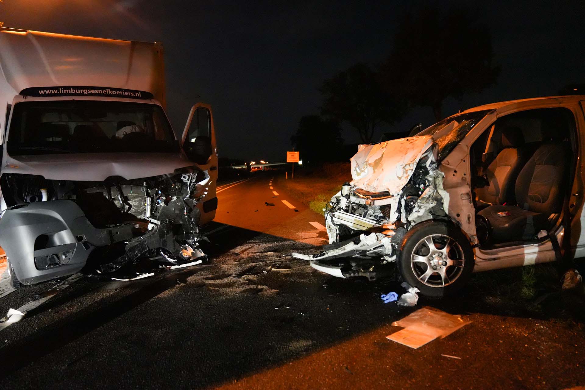 Man gewond na frontale aanrijding bij Someren