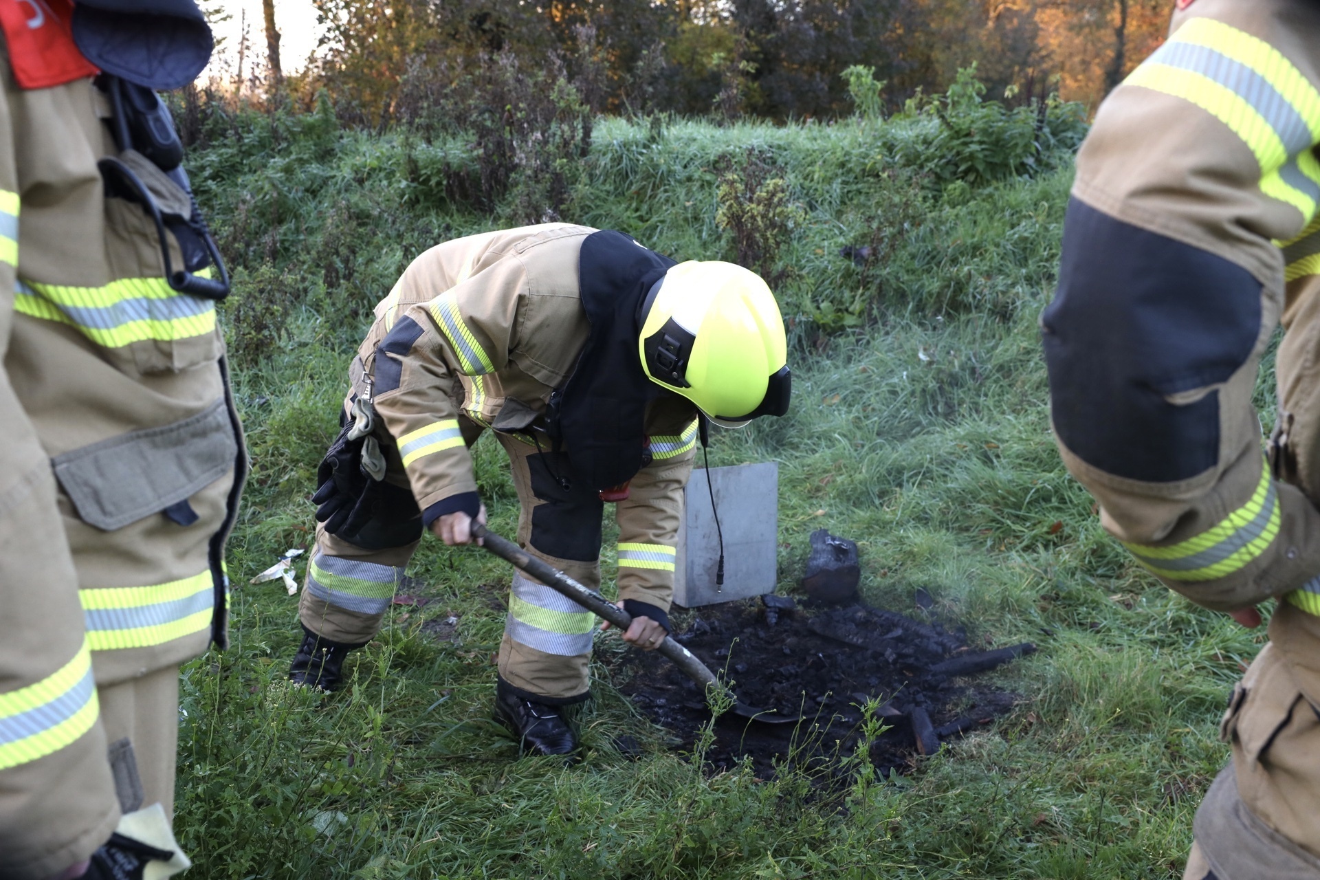 Brandweer rukt uit voor smeulend kampvuur in Boxtel