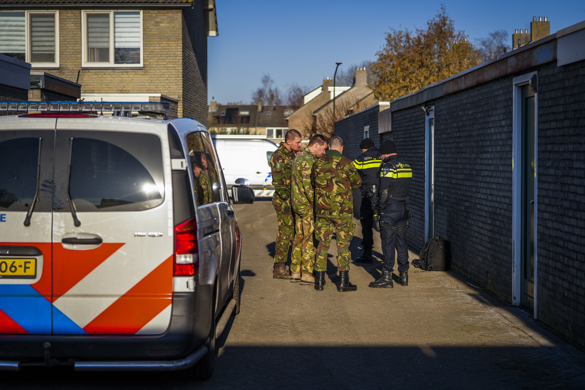 Groot onderzoek naar mogelijk explosieven in garagebox