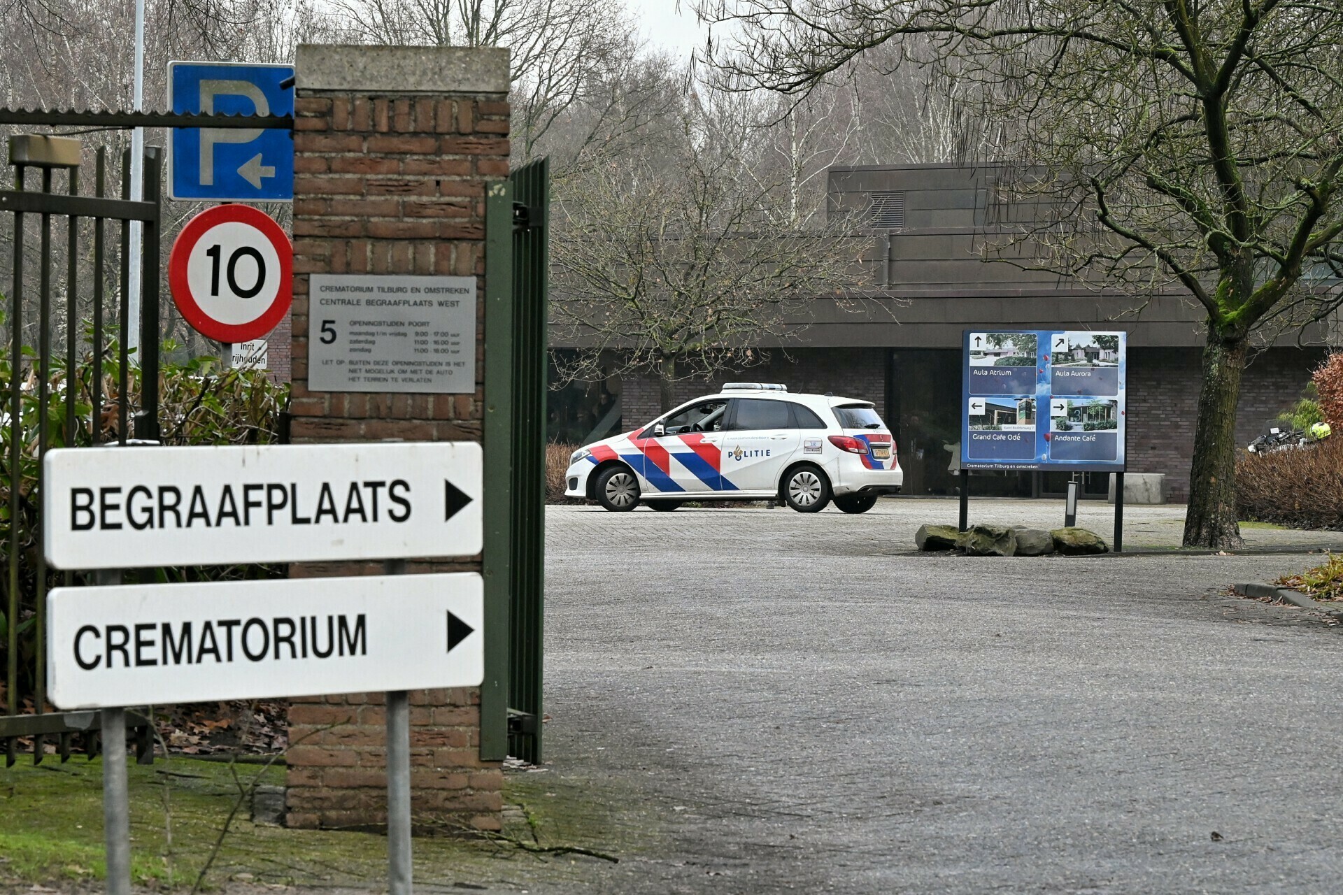 Nabestaanden rapper Boechi opnieuw op de vuist tijdens uitvaart