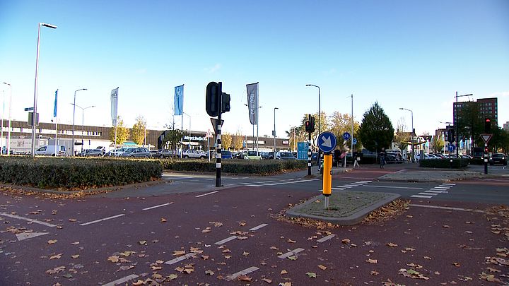 Automobilist rijdt door na heftige aanrijding met voetganger