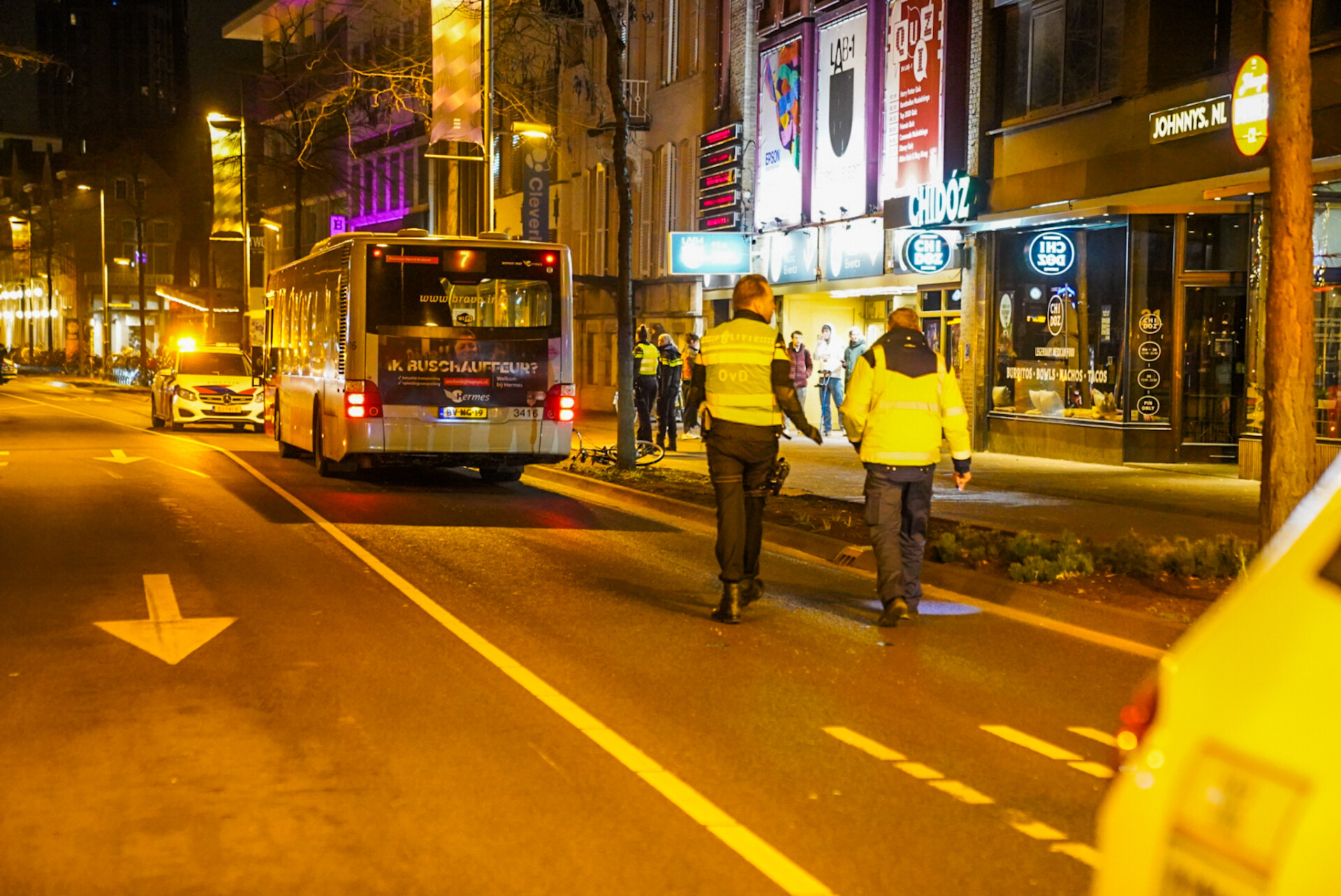 Man ernstig gewond bij aanrijding met stadsbus in Eindhoven