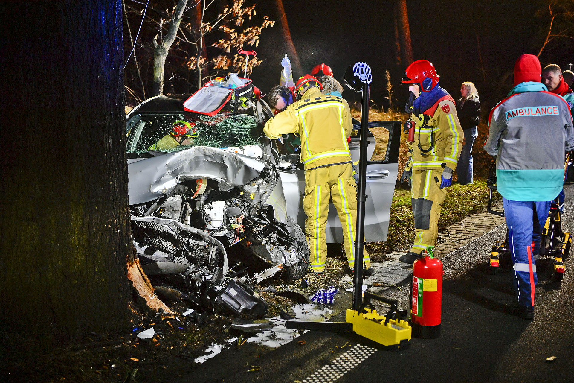 Automobilist raakt zwaargewond bij ernstig ongeluk: Belgisch medisch team opgeroepen