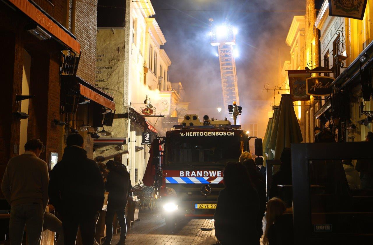 Brand boven restaurant in centrum Den Bosch