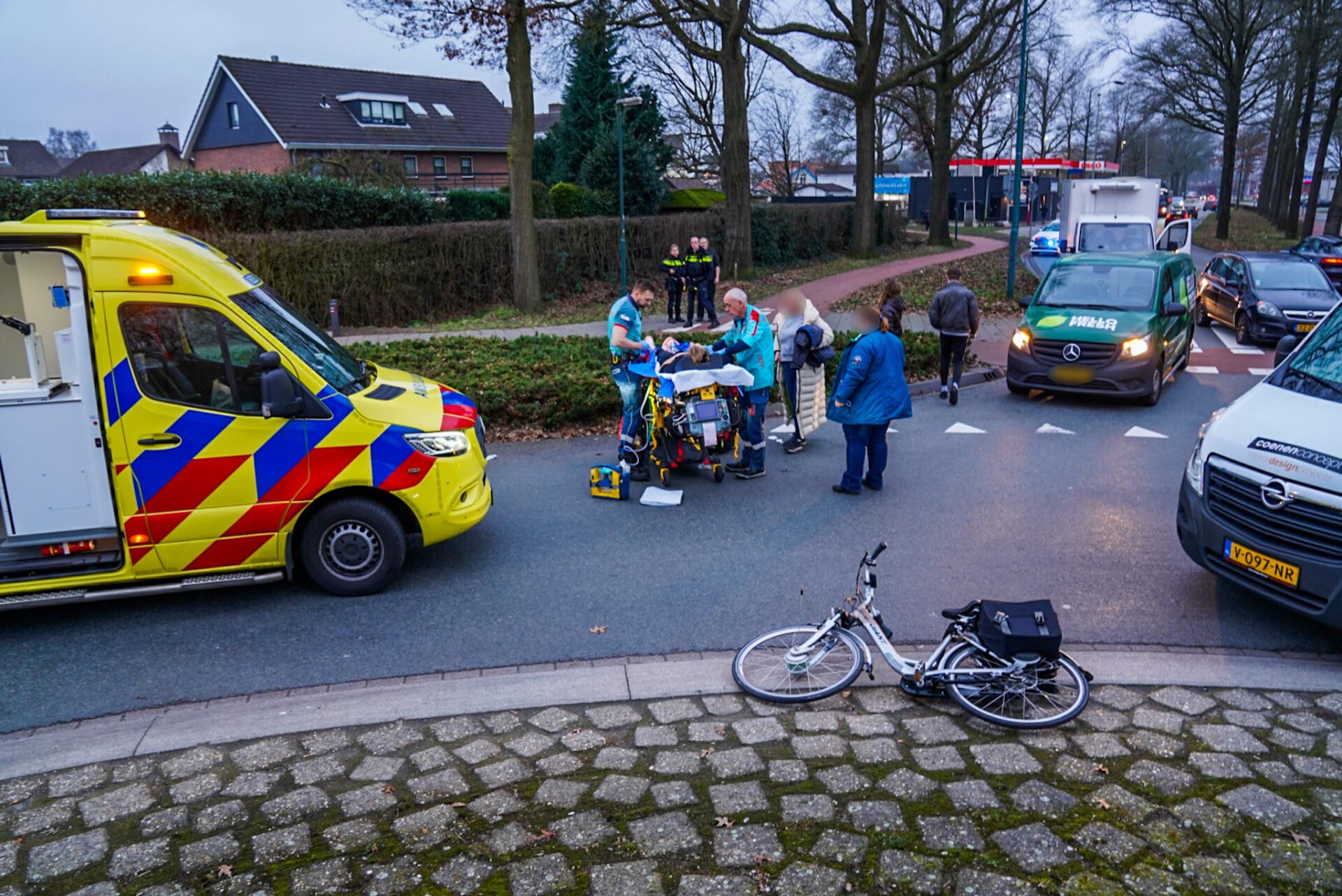 Fietser heeft heup gebroken na aanrijding met maaltijdbezorger