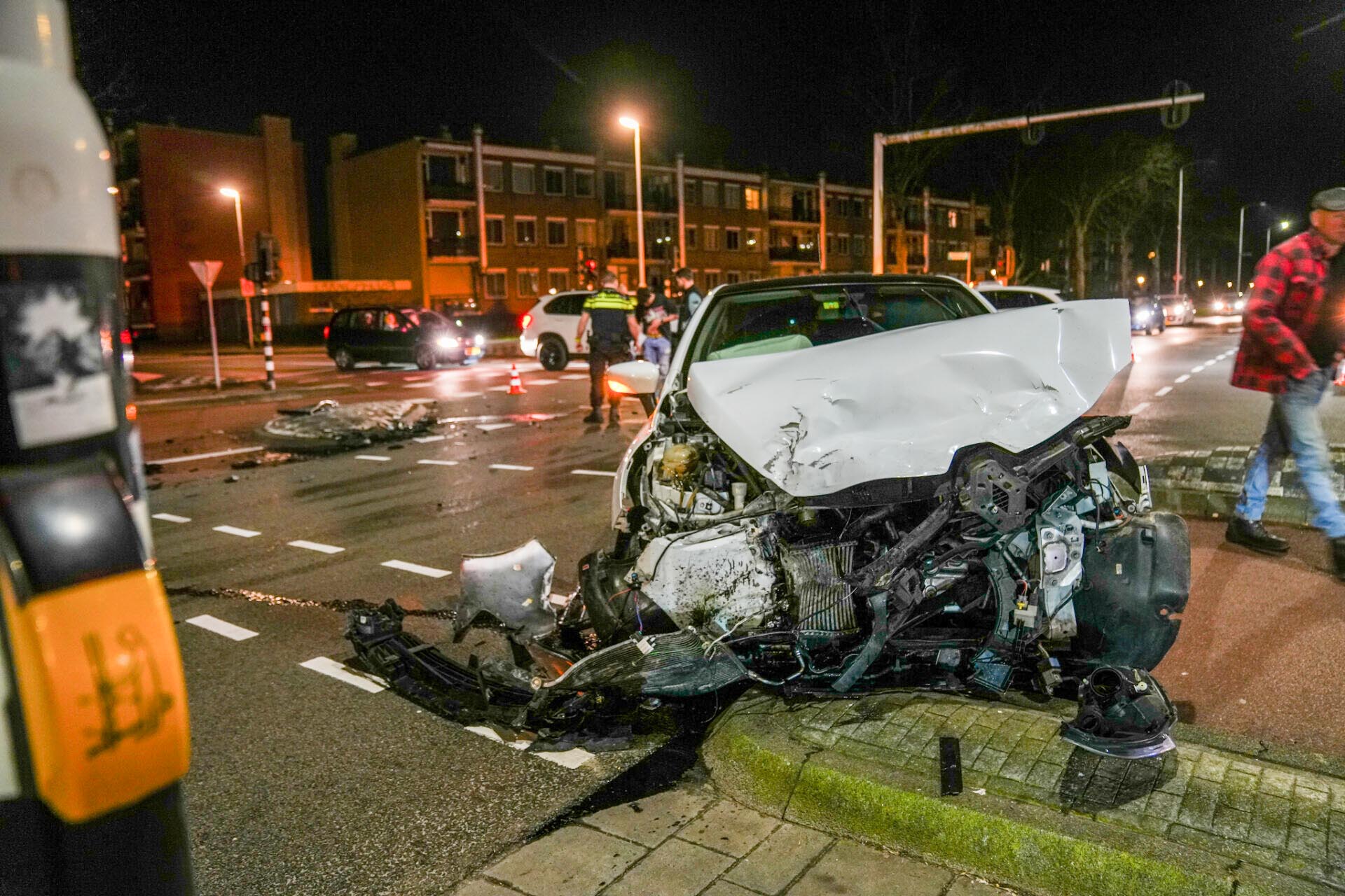 Flinke aanrijding tussen twee auto’s