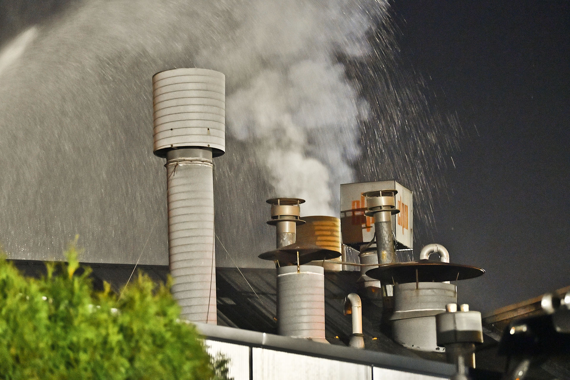Brand in garage ‘medewerkers waren aan het werk’