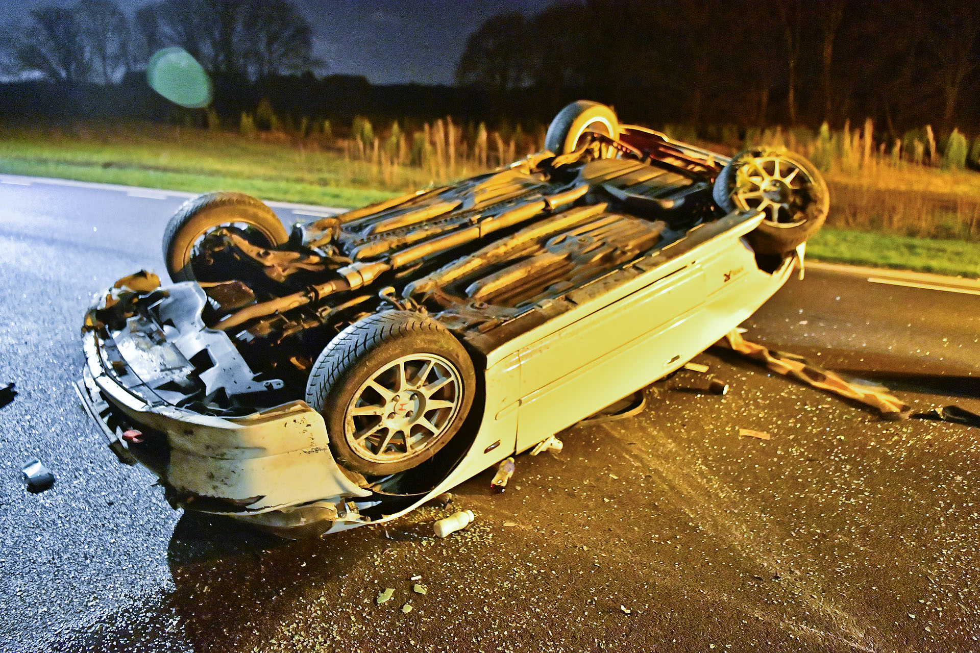 Auto Slaat Over De Kop Bij Ongeval, Inzittenden Raken Gewond - 112Brabant