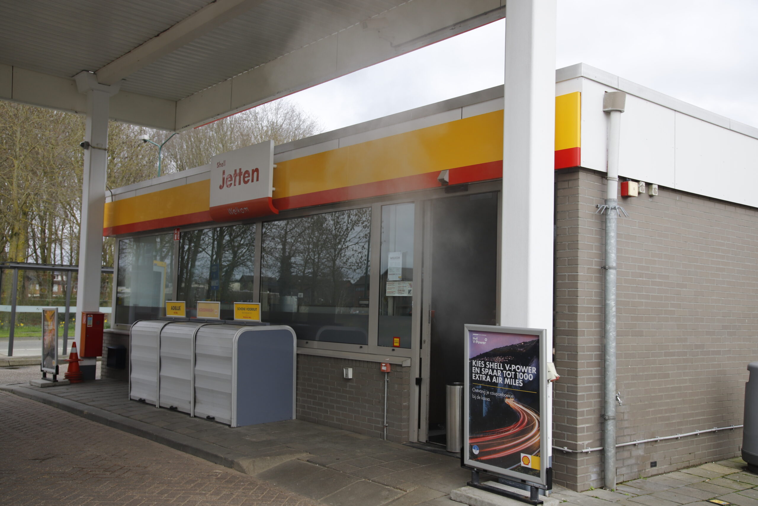 Medewerker vergeet alarm: pand van tankstation staat vol rook