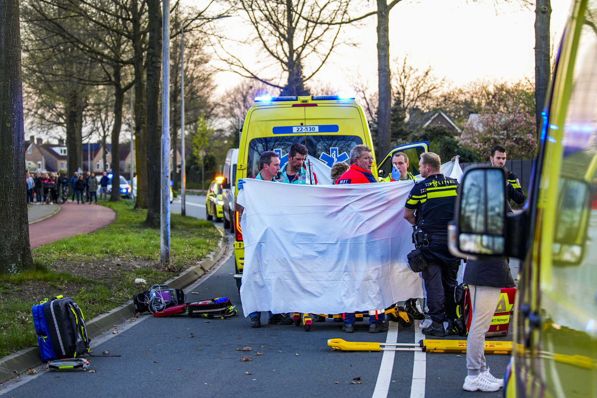 Motorrijder Ernstig Gewond Bij Botsing Tegen Boom