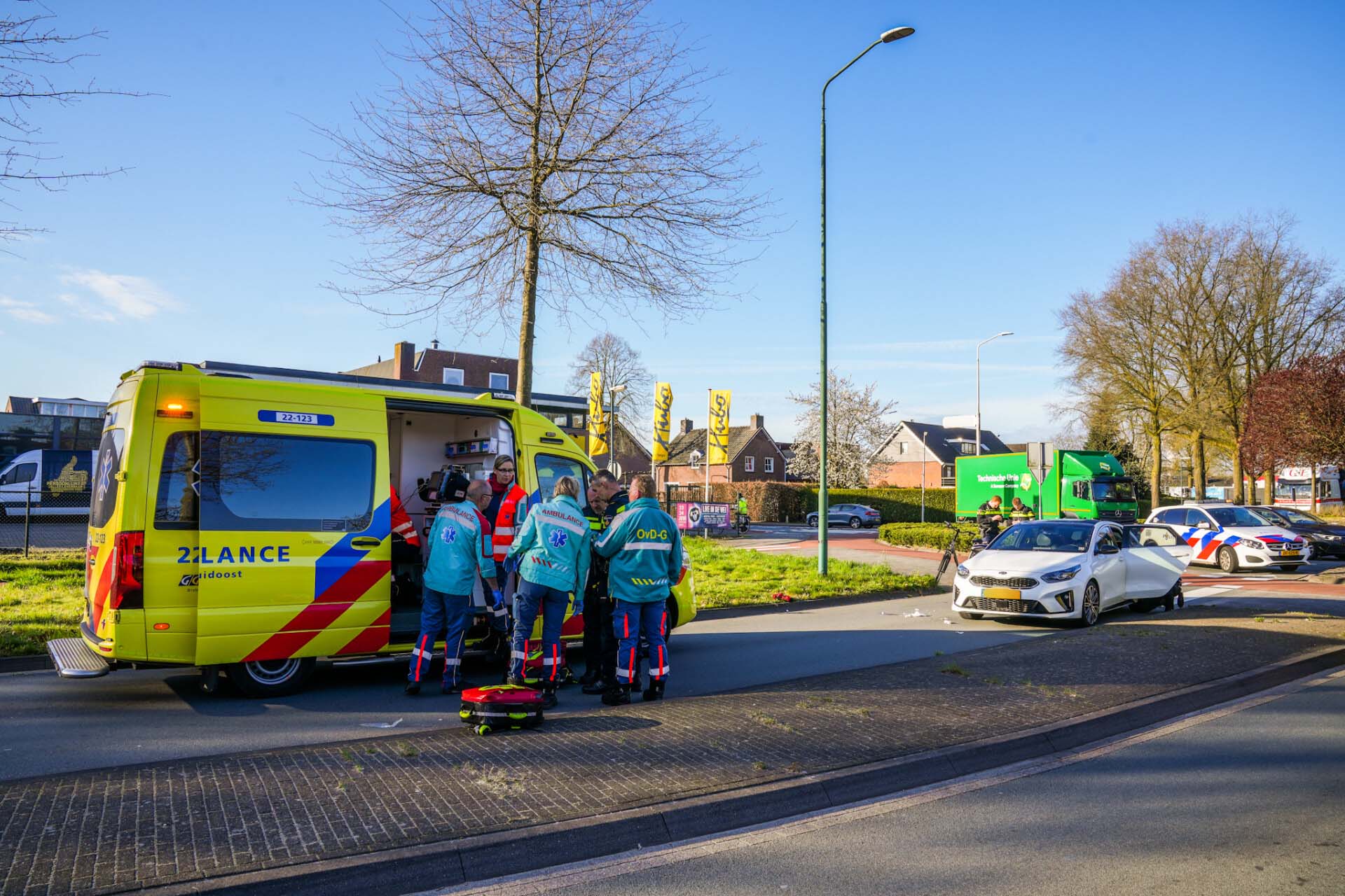 Fietser (33) aan verwondingen overleden na aanrijding met auto