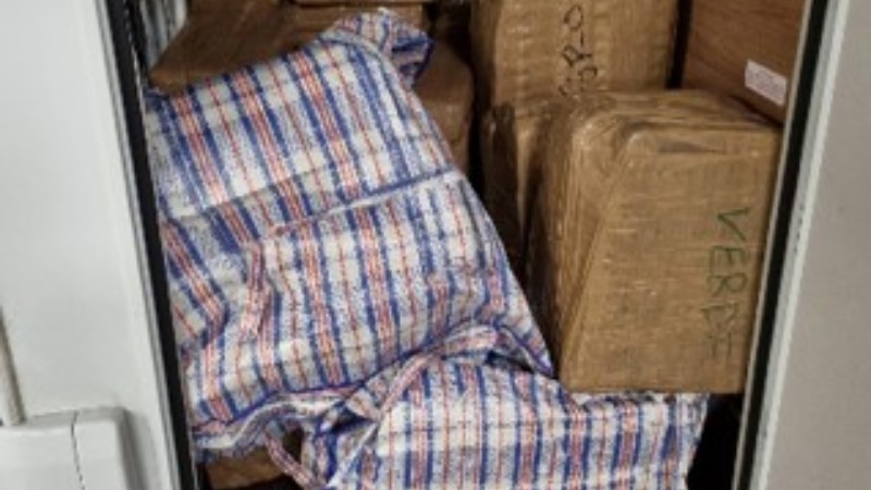 Man aangehouden voor verhandelen 17.000 drugspakketten