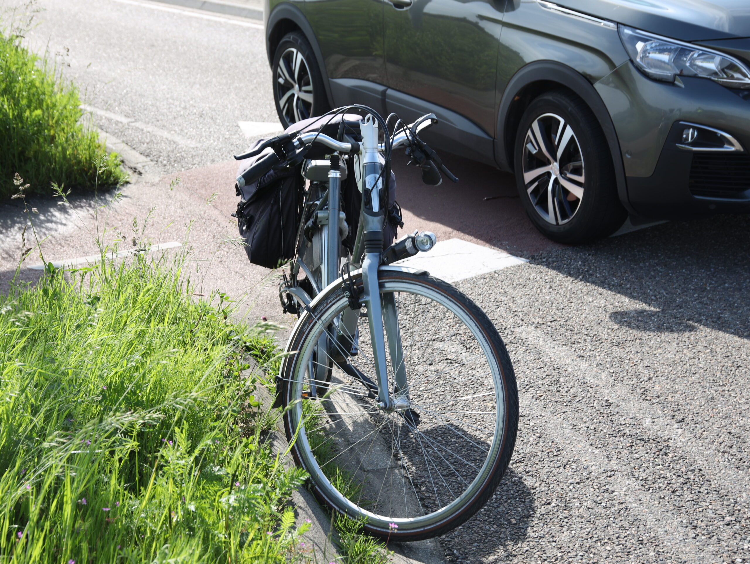 Fietsster Naar Ziekenhuis Na Aanrijding Met Auto - 112Brabant