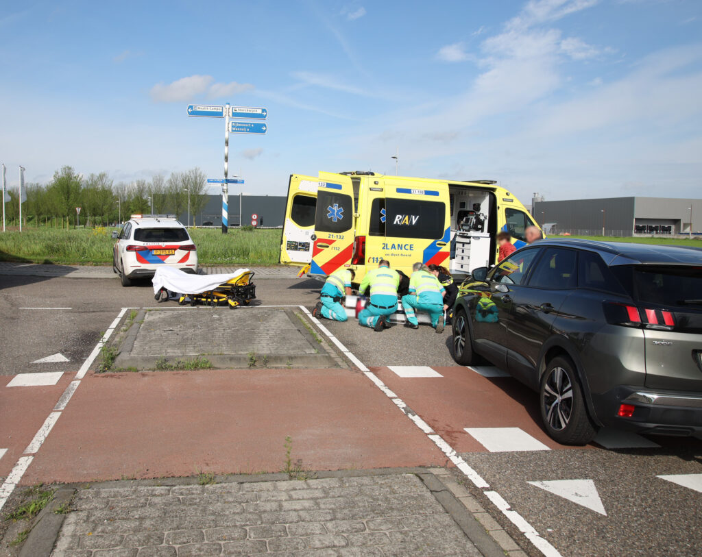 Fietsster Naar Ziekenhuis Na Aanrijding Met Auto - 112Brabant