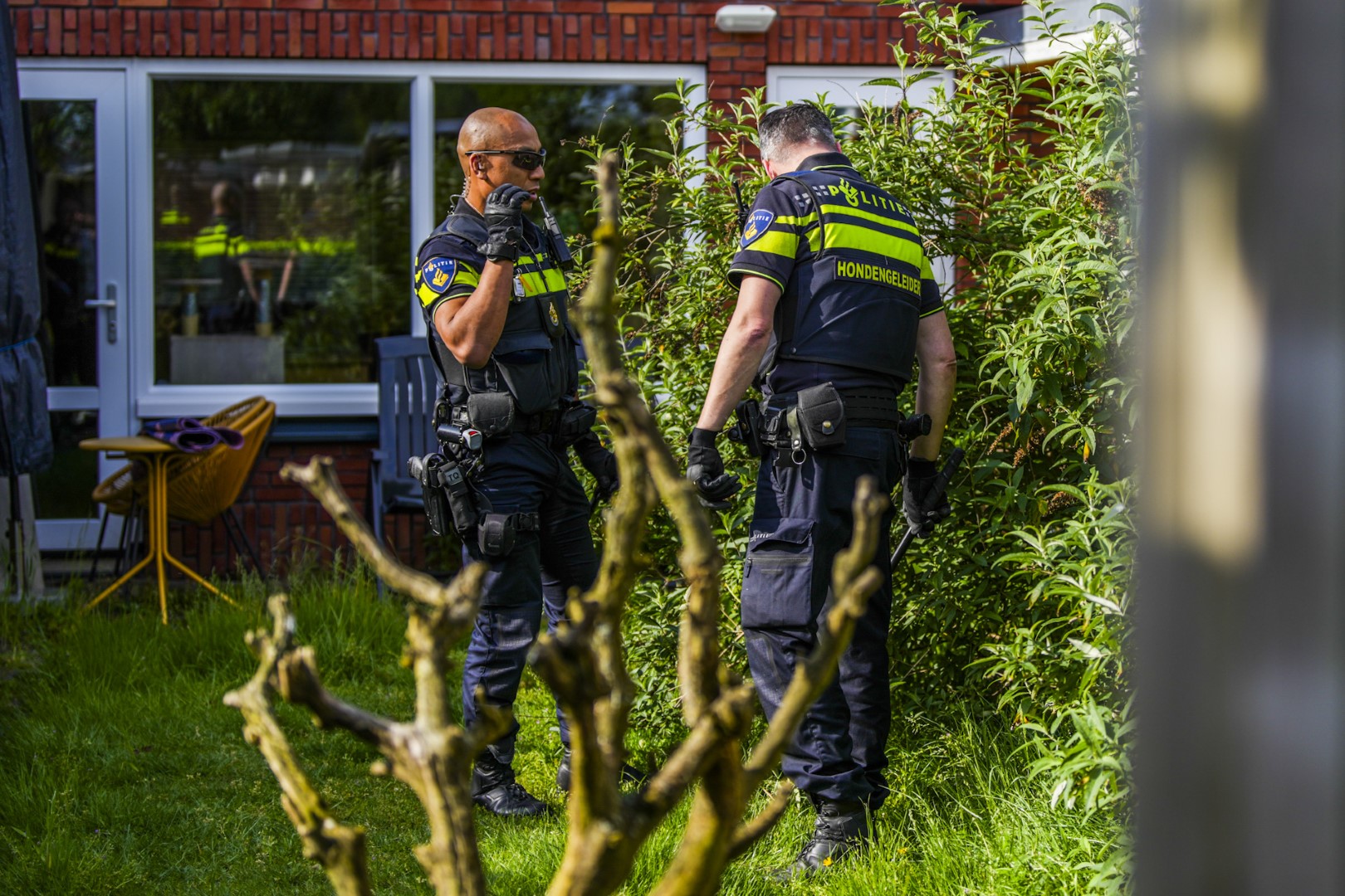 FOTOSERIE: Vrouw Gewond Door Steekpartij, Andere Vrouw Aangehouden Als ...