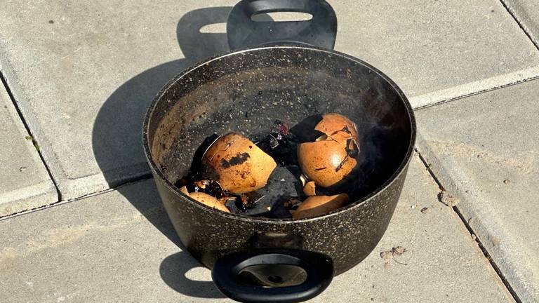 Rook in woning: bewoner vergeet pan met eieren op het vuur