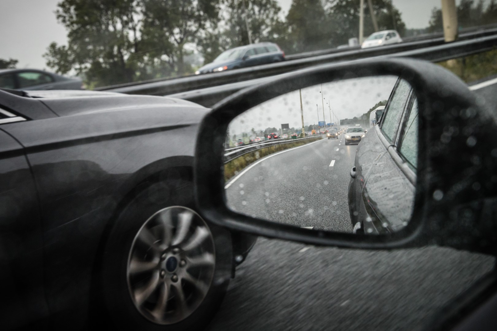 KNMI geeft code geel vanwege onweersbuien in Brabant