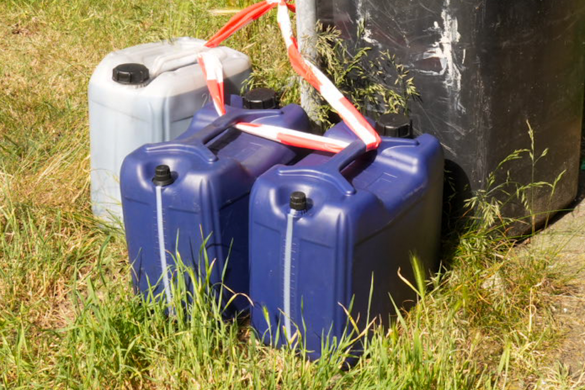 Hulpdiensten rukken groots uit voor gevonden vaten in Asten