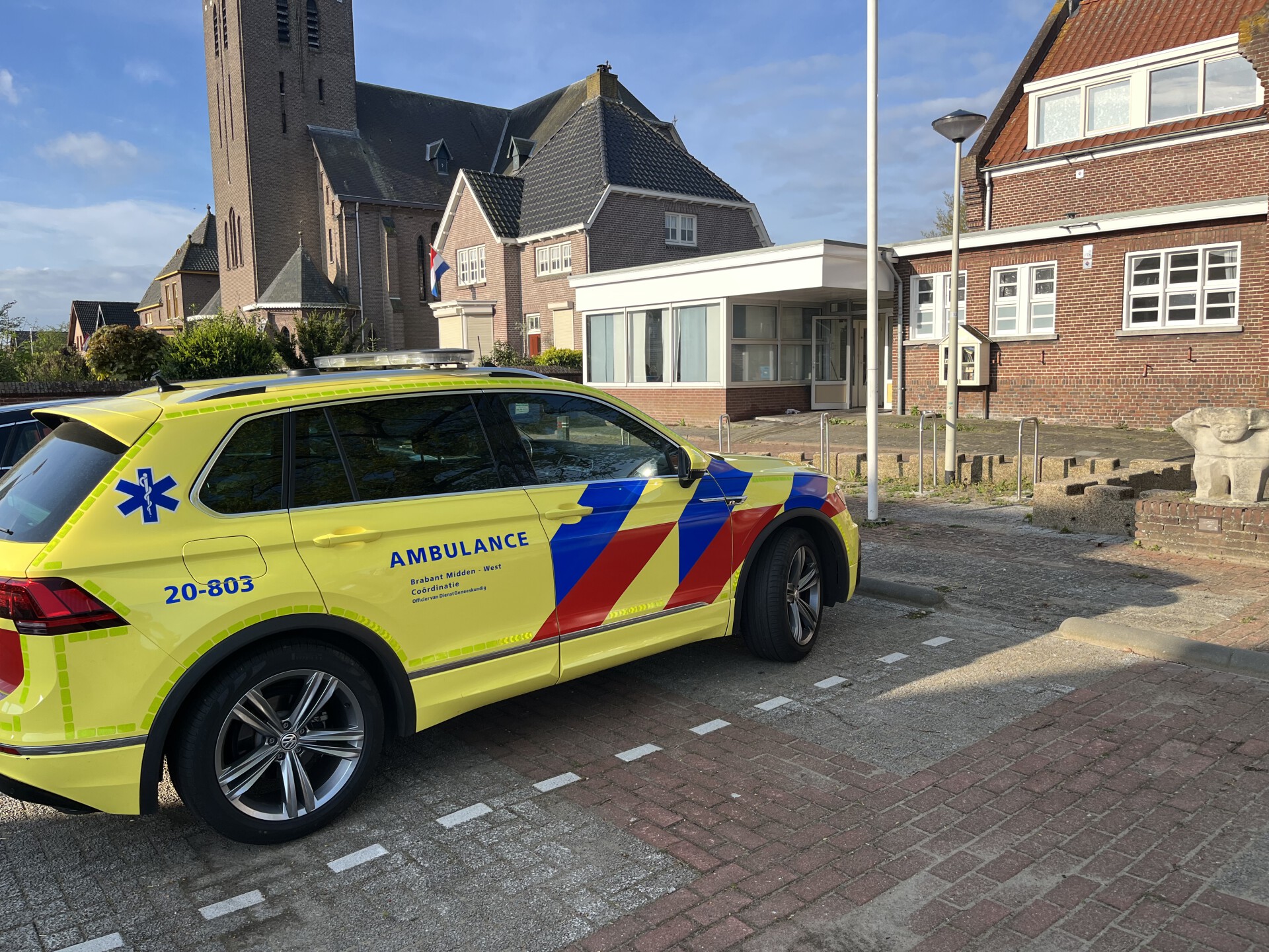 Jongen zwaargewond na trap door ruit