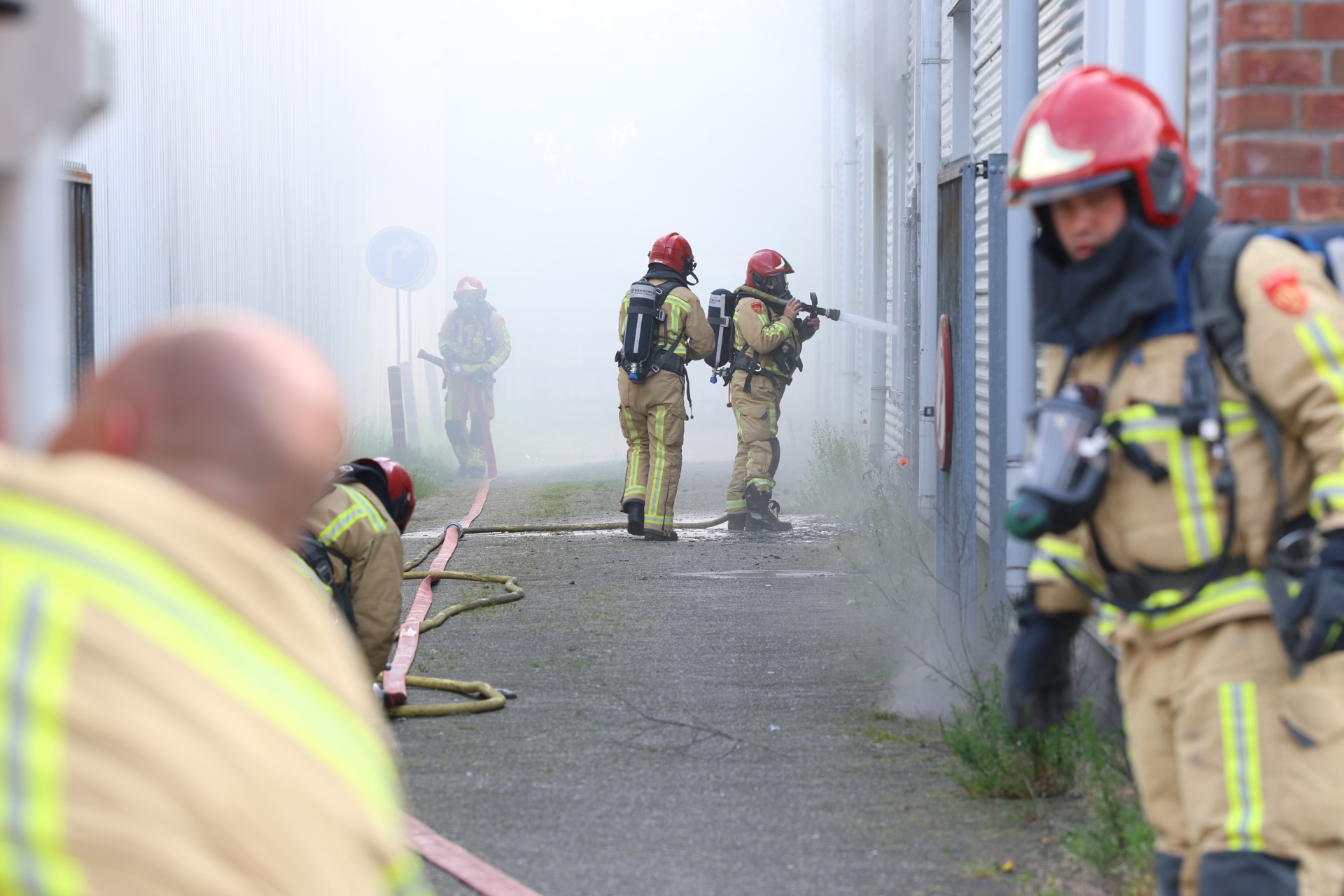 Grote brand bij kringloopwinkel