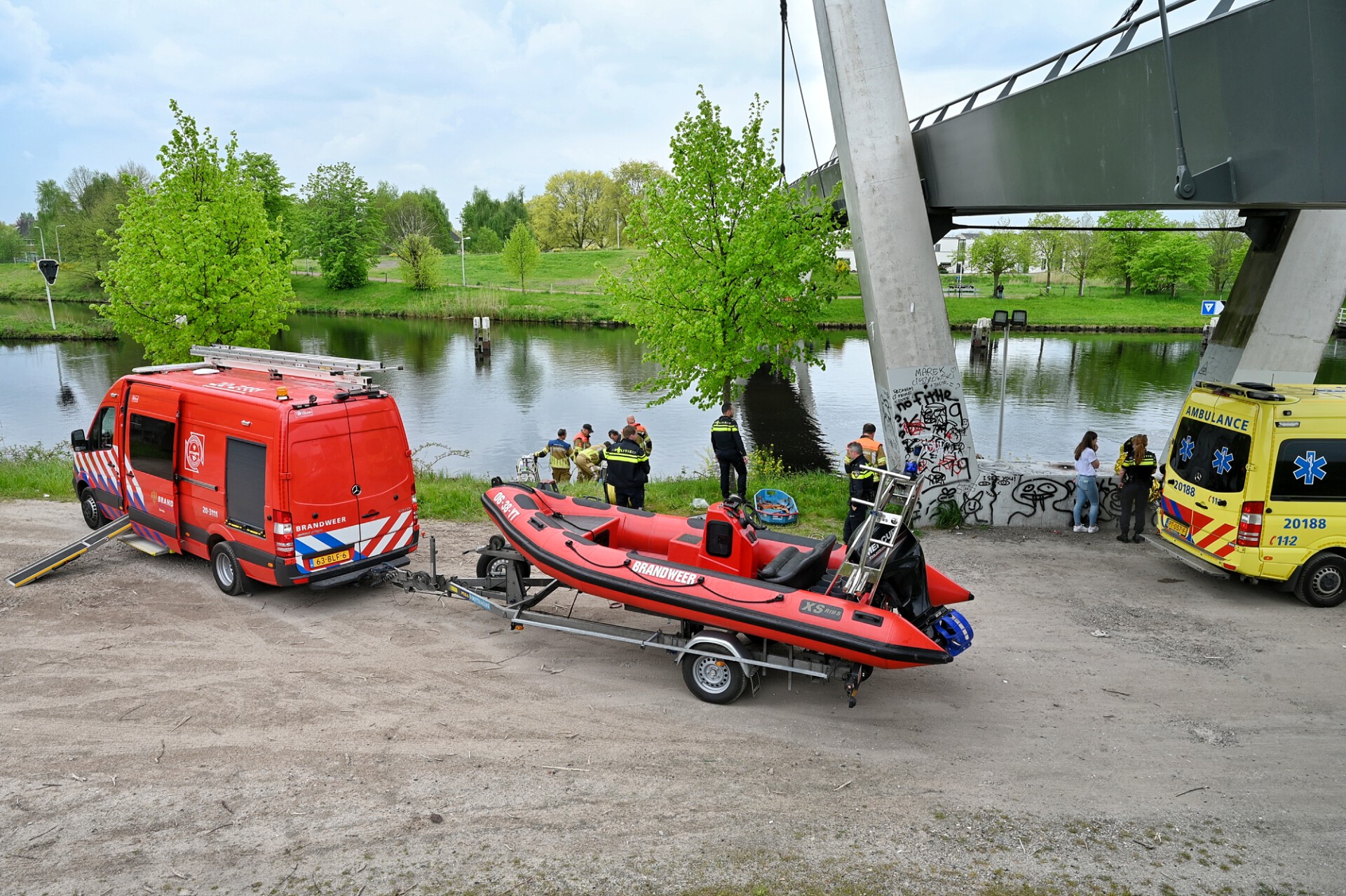Grote zoekactie voor niks: kinderen verzonnen dat persoon van brug werd geduwd