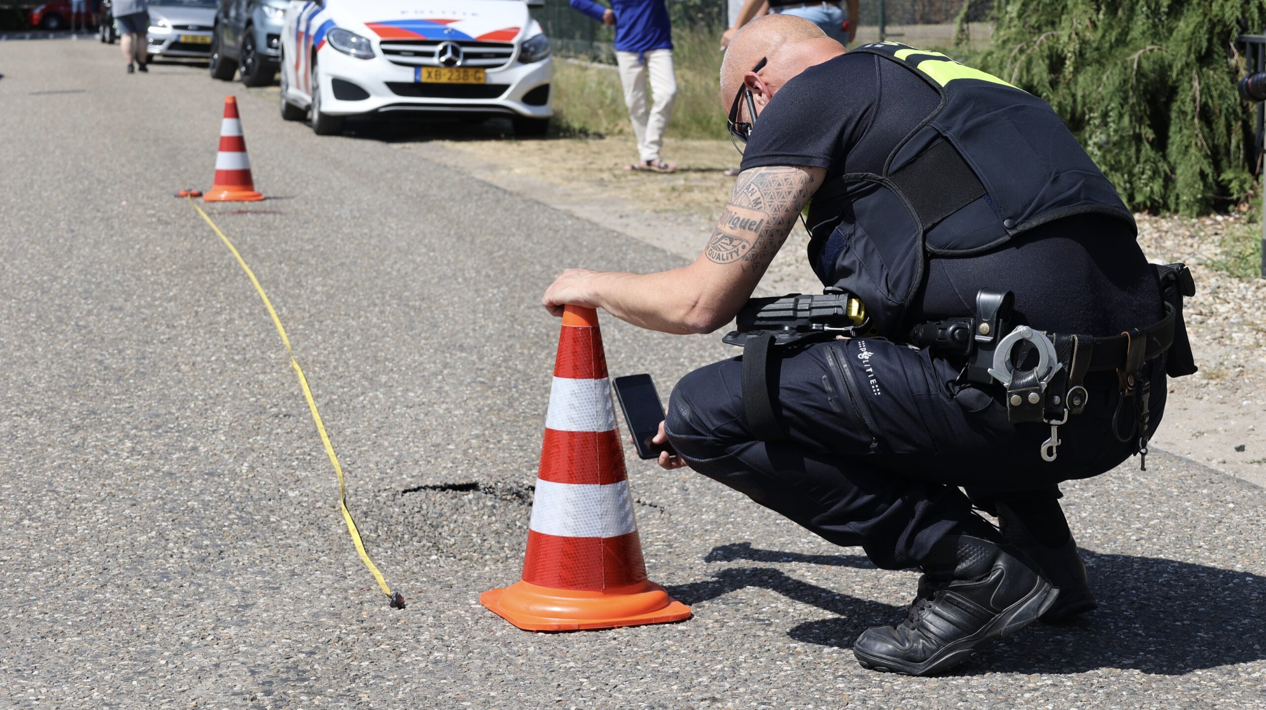 Vrouw Zwaargewond Na Val In Wegverzakking - 112Brabant