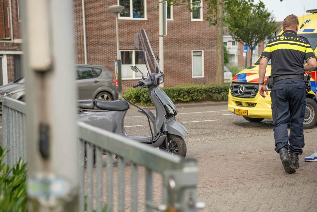 Botsing Tussen Scooterrijdster En Automobilist - 112Brabant