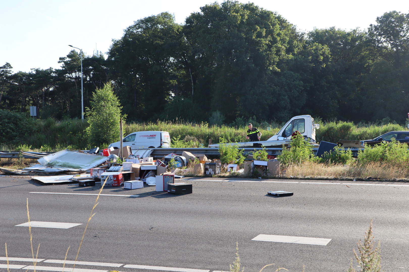 Ravage en grote drukte door ongeluk op Midden-Brabantweg N261