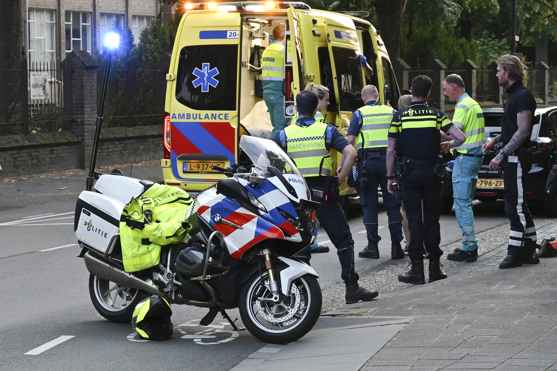 Bestuurder rijdt door na ongeval in Breda
