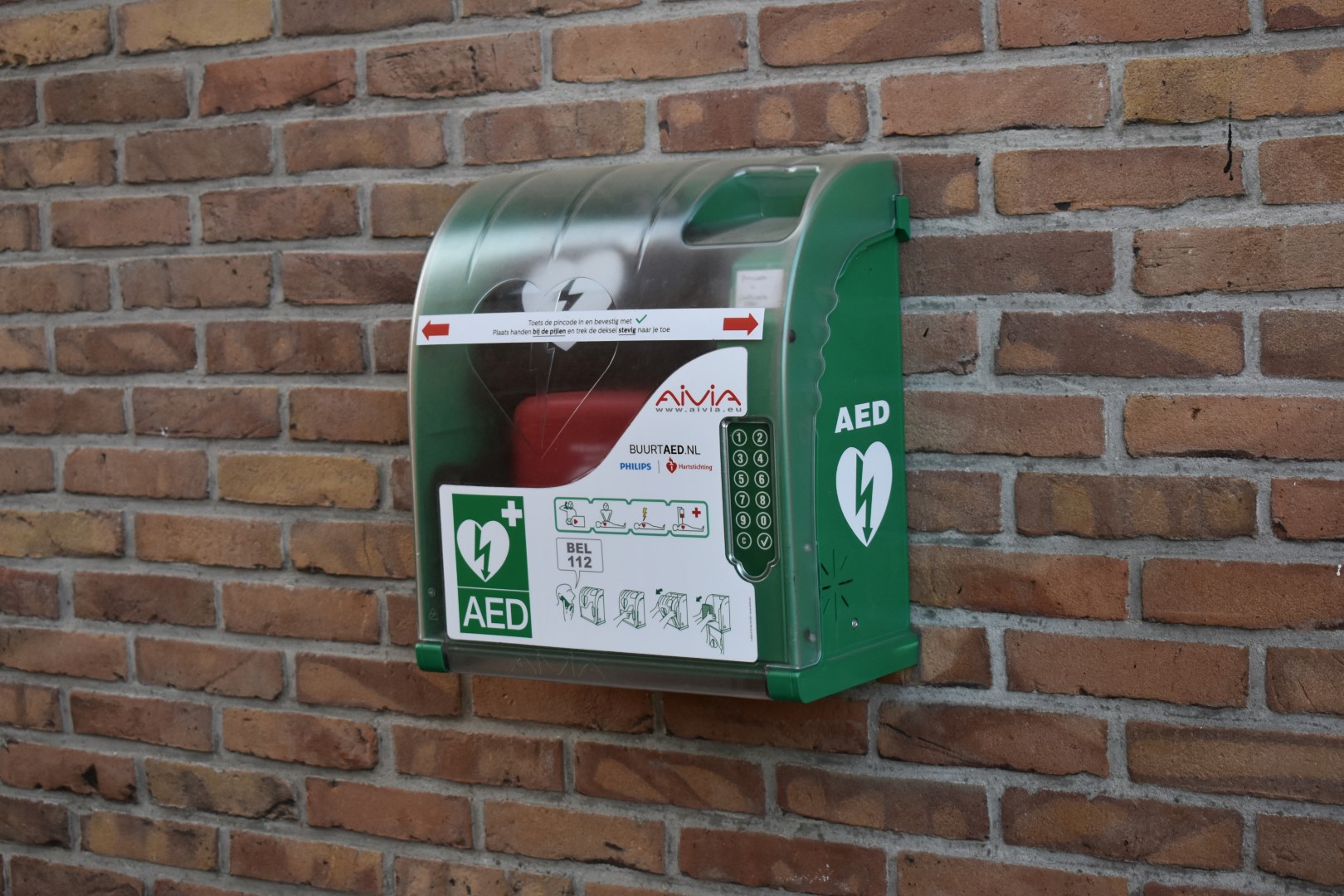 Accu weg uit AED, vrouw die gereanimeerd moest worden overlijdt