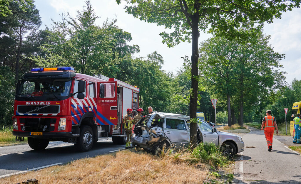 Veel Schade Na Botsing Tussen Twee Voertuigen - 112Brabant