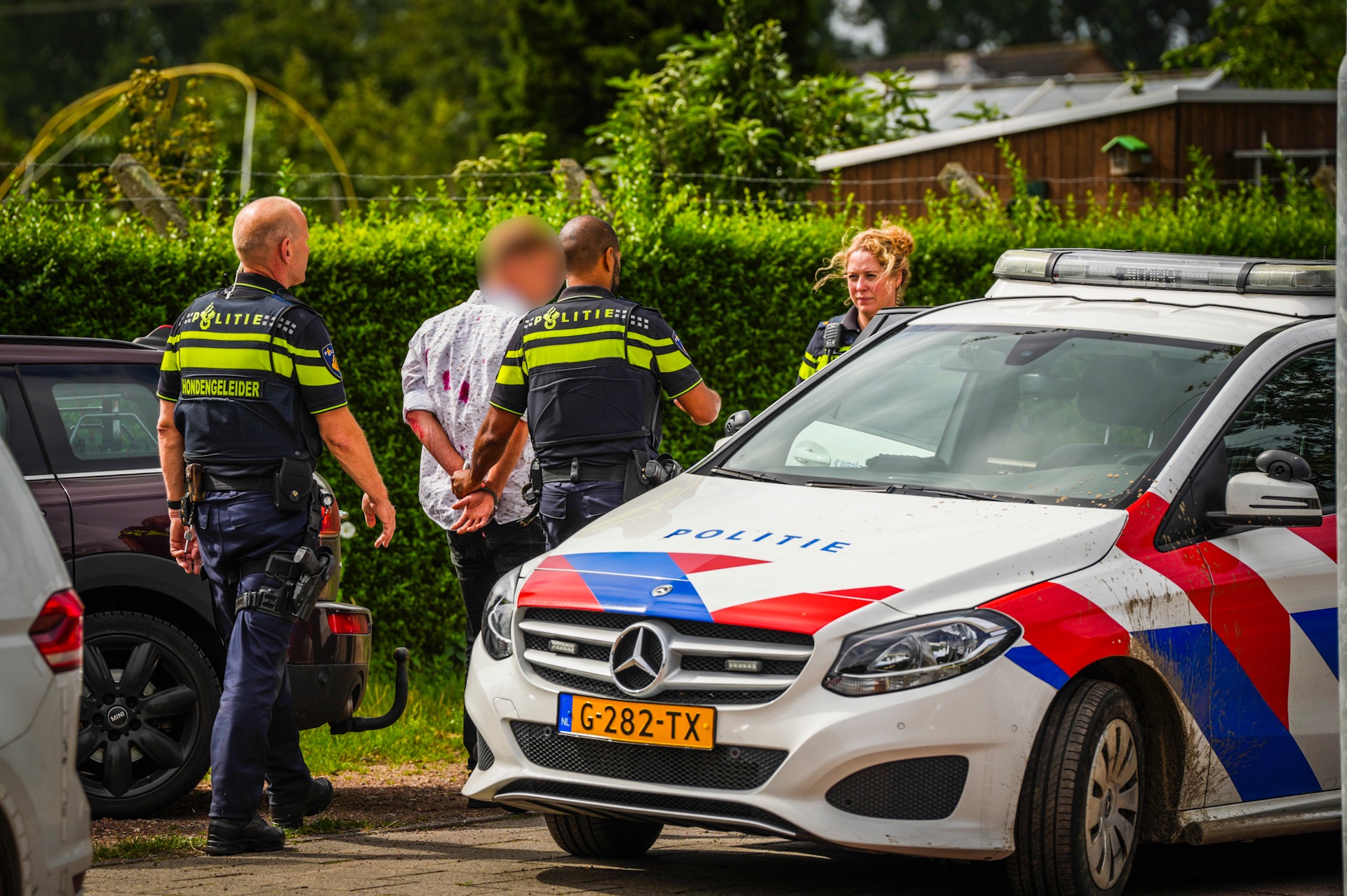 Grote zoekactie met politiehelikopter; man aangehouden in bosgebied