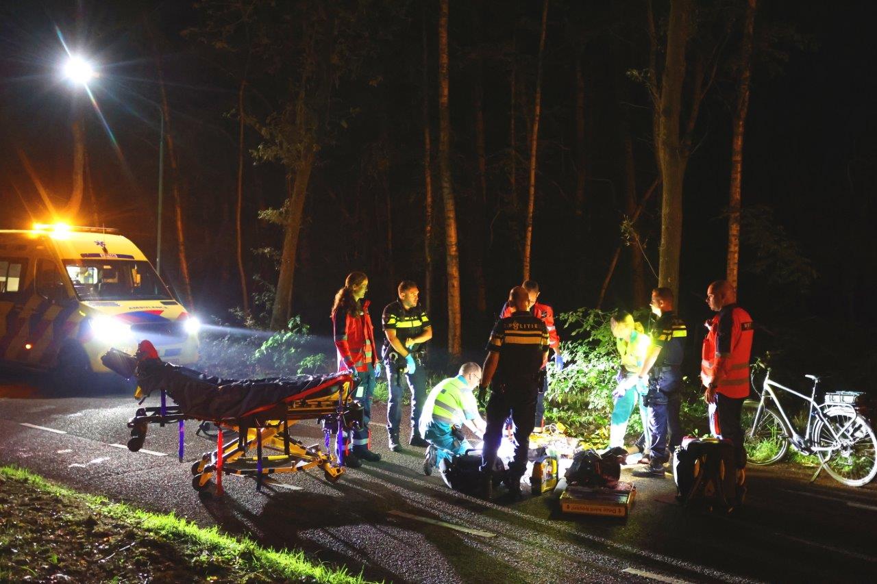 Man raakt zwaargewond na val van fiets