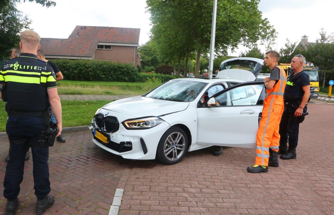 Vrouw gewond na kopstaart botsing