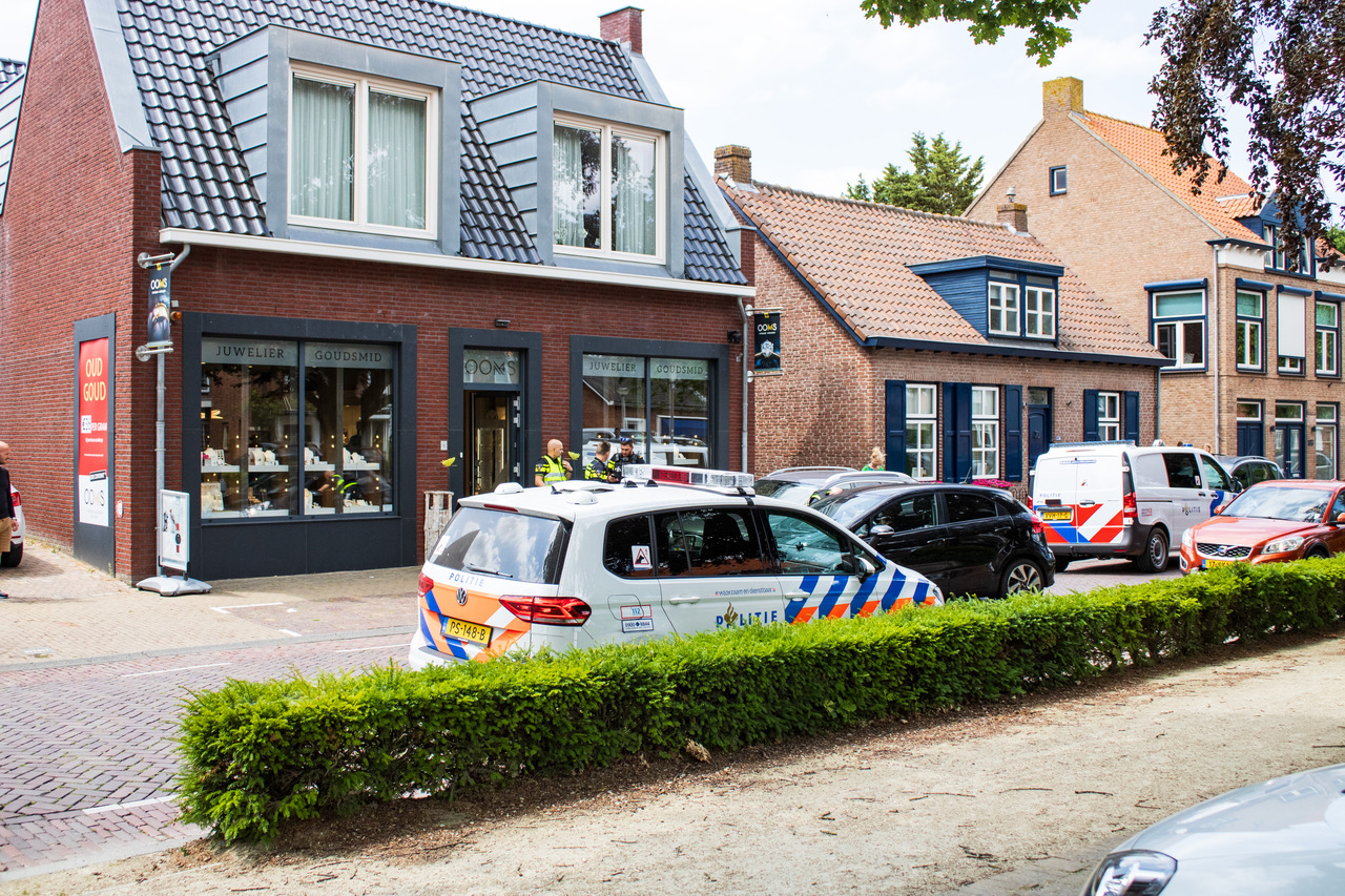 Vermoedelijk geschoten bij overval op juwelier