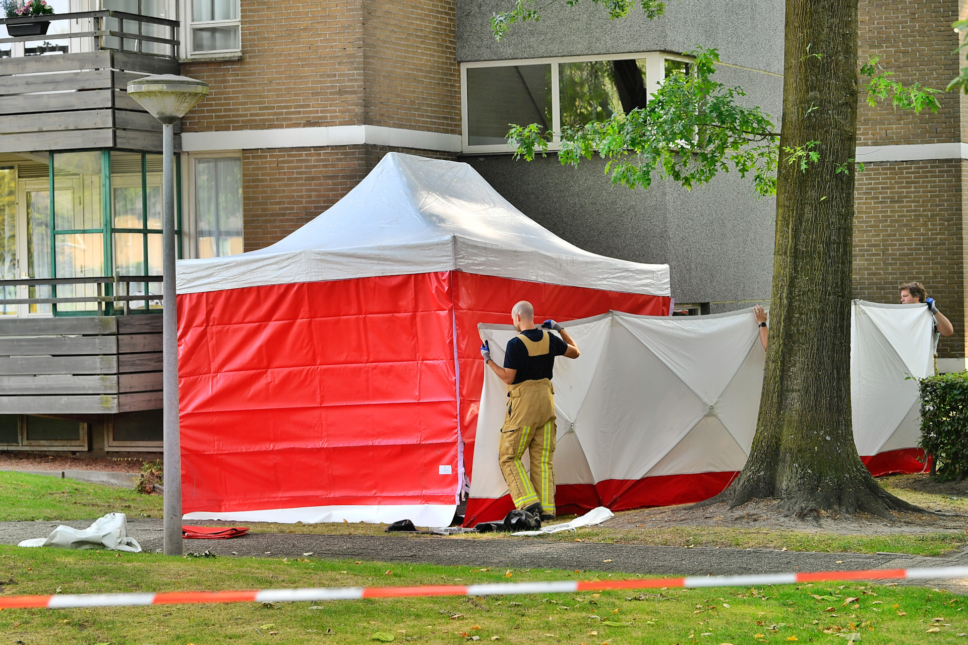 Lichaam aangetroffen naast flat